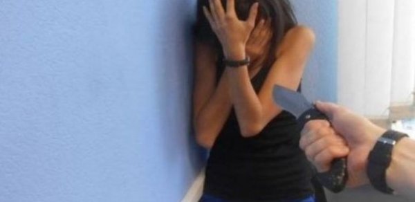 Əvvəl ər arvadı, sonra arvad ərini bıçaqladı - Azərbaycanda