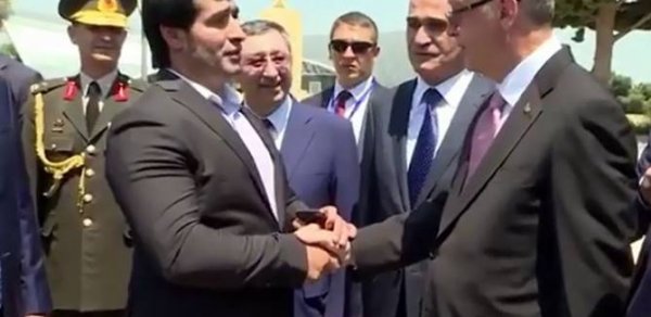 Ərdoğan azərbaycanlı idmançıya: “Səni doğan anaya halal olsun” - VİDEO