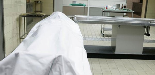 Rayondan Bakıya gələn ata qızını öldürdü: Əxlaqsız həyat sürdüyünə görə