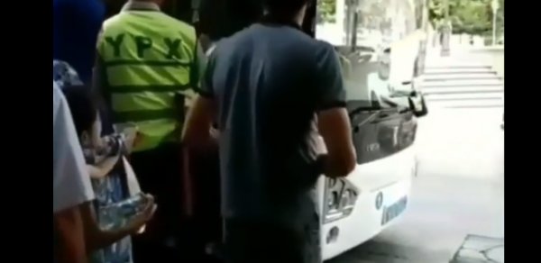 Bakıda sürücü ilə sərnişin arasında dava – “Sənin var-yoxunu…” - VİDEO