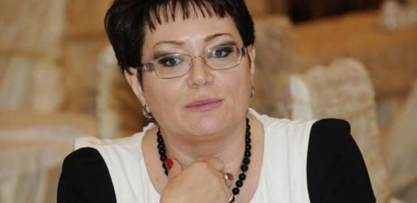 “Elmira Axundova dedi ki, pulu qəpiyinə kimi qaytaracaq”