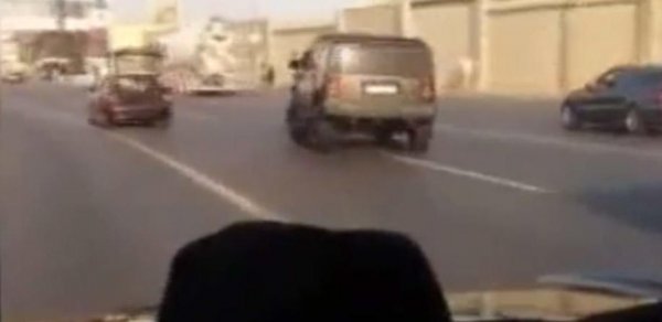 Bakıda toy karvanında "avtoşluq" - Yol polisi hərəkətə keçdi - VİDEO