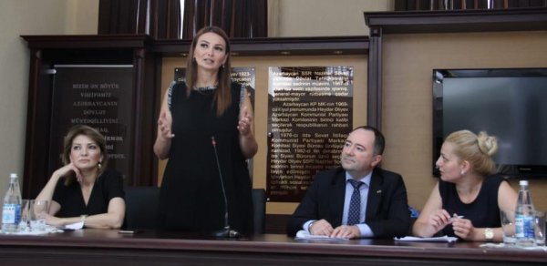 "Azərbaycan-Rumınya münasibətlərin inkişafında bölgələrarası əməkdaşlığın rolu" tədbiri keçirildi
