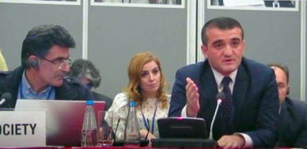 ATƏT-də erməni təxribatı: Azərbaycanlılar müdaxilə etdi, separatçı qovuldu - VİDEO