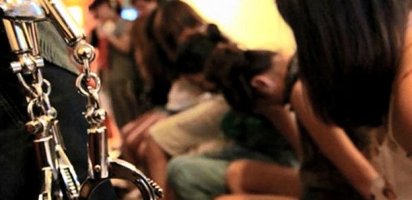 Qadın alverçilərinin dəstə başçısı olan Züleyxa tutuldu - Qadınları Türkiyə və Dubaya aparırmış 