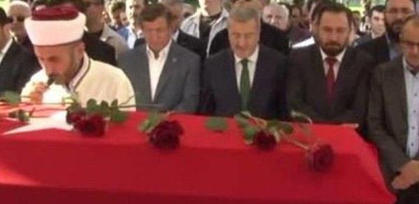 İlyas İsmayılovun qətlə yetirilən oğlu ilə vida mərasimi keçirildi