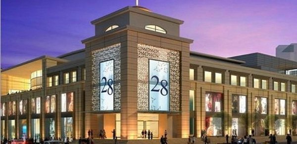 Yarım milyon manat oğurlayıb qaçdı, “28 Mall”da yaxalandı