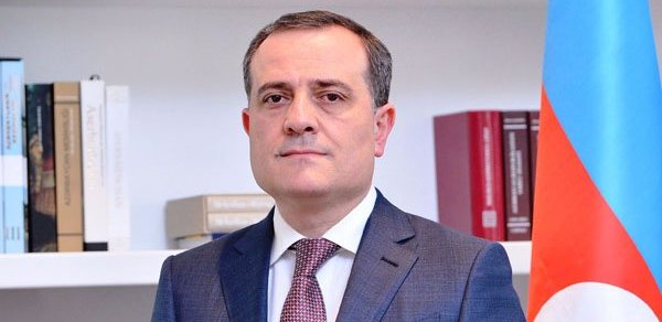 Nazir əmr imzaladı: Rus dilinin intensiv tədrisi davam edəcək