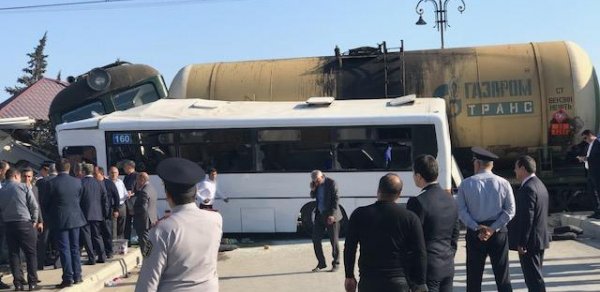 Ağır qəza törədən avtobus sürücüsü narkoman çıxdı - Həbsdə də olub