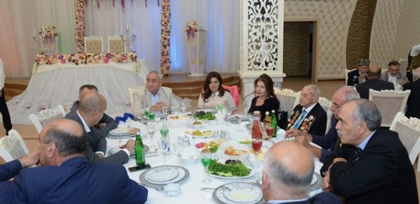 Nəsimi rayonunda ahıl vətəndaşlar diqqət və qayğı ilə əhatə olunub