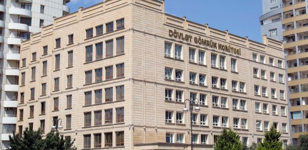 Azərbaycanda iki yüksək vəzifəli məmur işdən çıxarıldı
