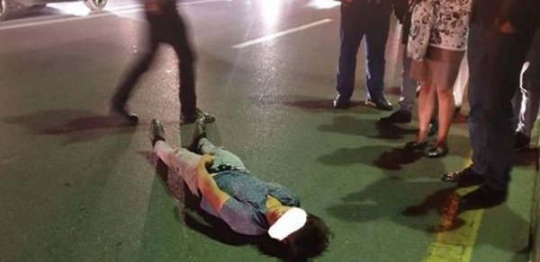 “Gənclik Mall”un qarşısında maşın gənc oğlanı vurdu - Fotolar