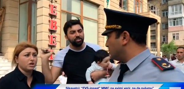 Deputatın tikinti şirkətinə etiraz: “Özümü yandıracam” - VİDEO