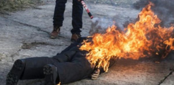 Yeznəsini başqa qadınla tutub üzərinə benzin töküb yandırdı - Azərbaycanda dəhşət