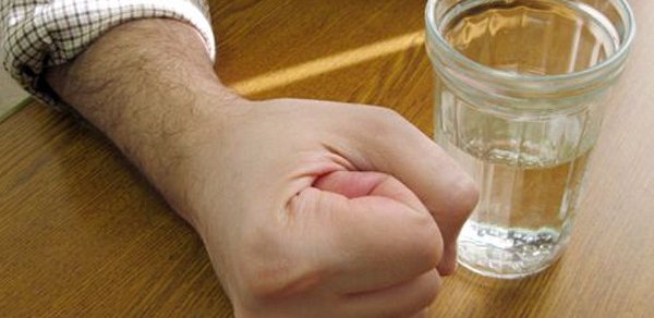 Bir gündə ölmək üçün hər yola əl atdı - Amma sağ qaldı