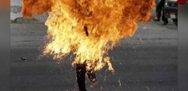 Təqaüdə çıxa bilməyən kişi özünü parkda yandırdı - Bakıda dəhşət