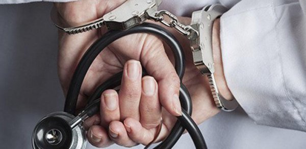 Qida Təhlükəsizliyi Agentliyinin həkimi və daha 5 nəfər həbs edildi