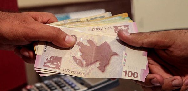 Prezidentin maaşlarını 2000 manata qaldırdığı şəxslərin TAM SİYAHISI