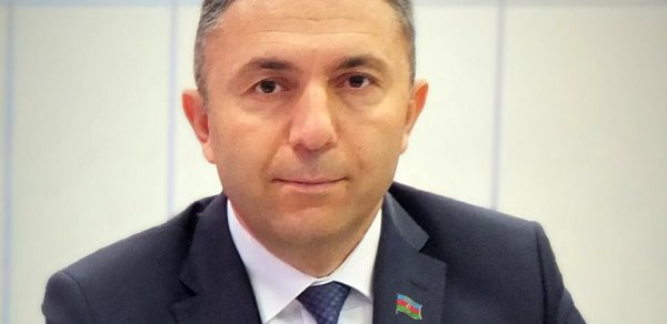 Deputat: "Yol Polisinin qanunu pozmayan sürücüləri saxlayıb incitməsinə inanmıram"