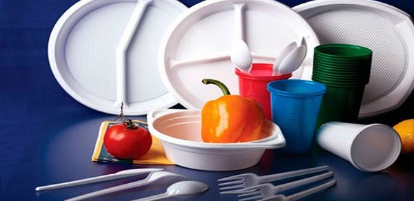 Nazirlik hərəkətə keçdi: Plastik qablar yığışdırılır
