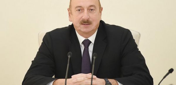 “Dilimizə lüzumsuz xarici kəlmələr lazım deyil” - Azərbaycan prezidenti