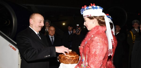 SİYASƏT