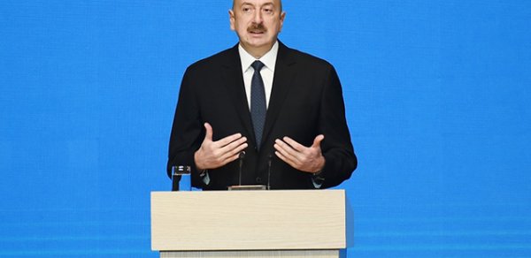 “Quldur dəstələri çiyinlərində avtomat küçələri gəzirdilər” - İlham Əliyev