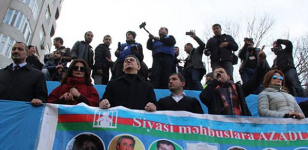SİYASƏT