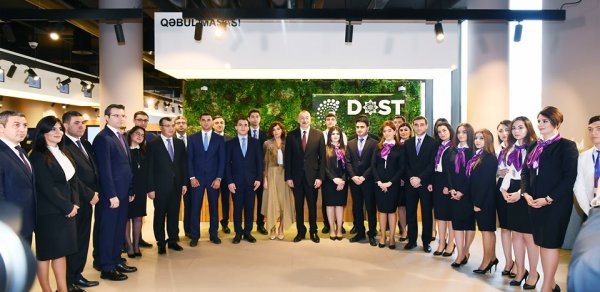 İlham Əliyev DOST Agentliyinin inzibati binasının açılışını etdi