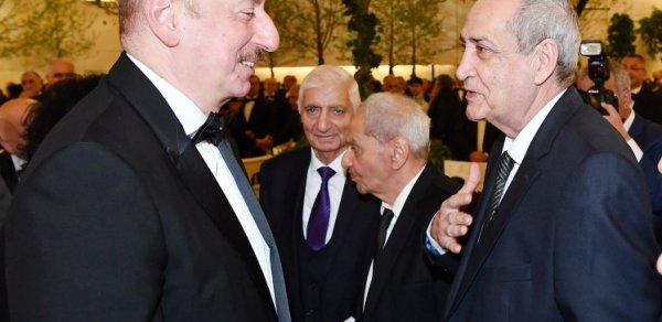 SİYASƏT