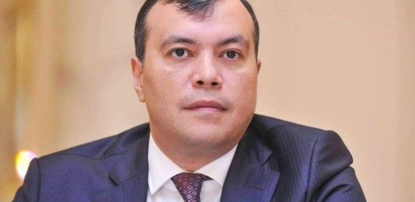 Rüşvətə görə işdən çıxarılan gömrük rəisi nazirin əmisi oğludur