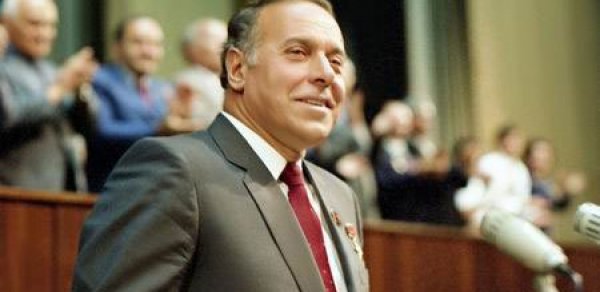 SİYASƏT