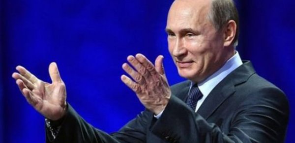 Putin müsəlmanları təbrik etdi