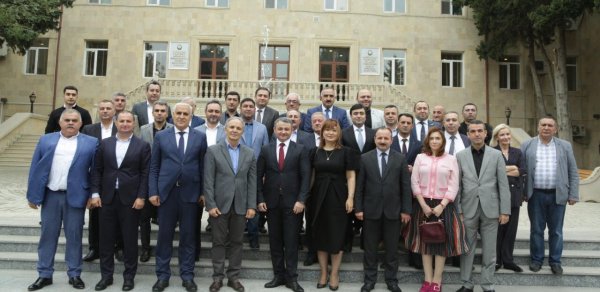 AzTv sədri baş redaktorlarla görüşdü - FOTOLAR