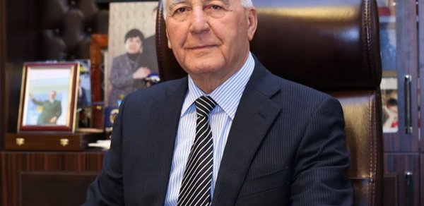İşdən çıxarılan 81 yaşlı icra başçısına yeni vəzifə verildi