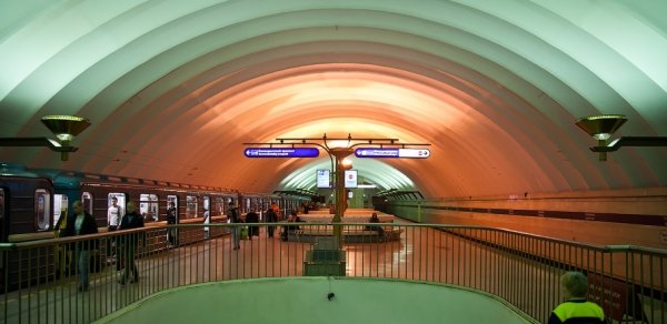 Bakı metrosunda ikimərtəbəli metro stansiyası olacaq