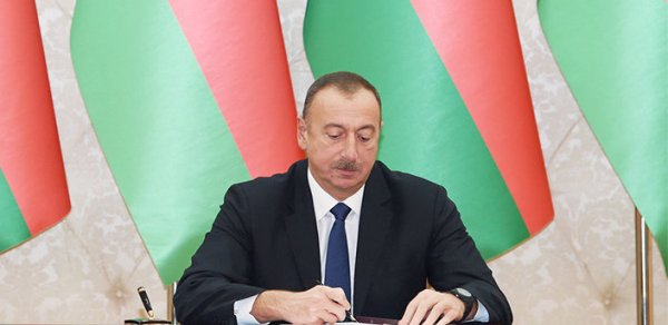SİYASƏT