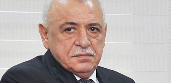 Prezident deputatı təltif etdi