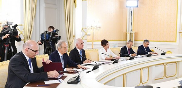 “Azərbaycanda rus dilinə böyük hörmətlə yanaşırlar” - Mehriban Əliyeva