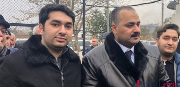Daha bir jurnalist azadlığa çıxdı
