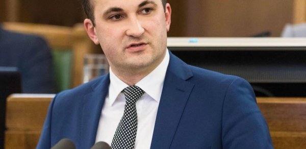 Tanınmış avropalı deputat AzTv haqda yazdı