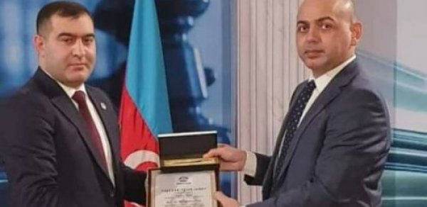 Adəm Məmmədov "qızıl qələm" mükafatına layiq görüldü