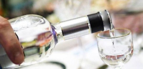 Ölümlərə səbəb olmuş içkinin markası və onu satan restoranlar müəyyən edildi: "Baku City"