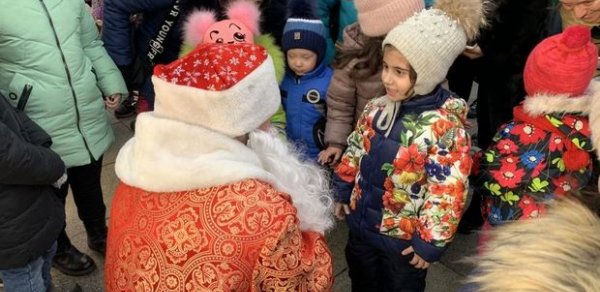 Leyla Əliyevanın təşəbbüsü ilə RAGB könüllüləri uşaqlar üçün Yeni il aksiyası təşkil ediblər - FOTO