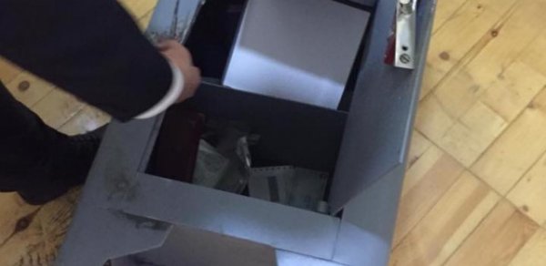Bakıda sürücü müdirinin seyfini oğratdı - külli miqdarda pul... - FOTO