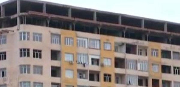 “15 mərtəbəli binanın 17-ci mərtəbəsi” - Dövlət Komitəsi tikintini dayandırdı