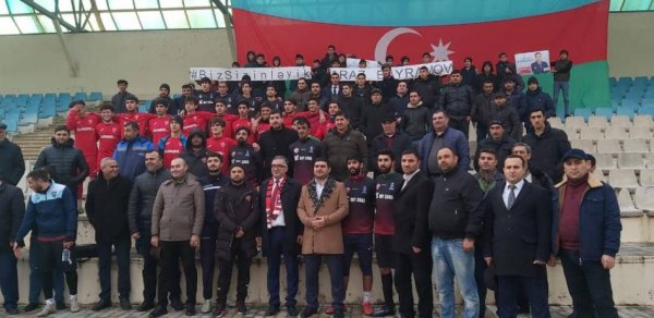 Ağsu futbolçuları bir arada: Bizim seçimimiz Araz Bayramovdur!
