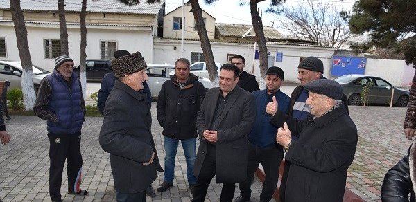“Bizim qayğılarımız eynidir,birlikdə həll edəcəyik” - Elnur Abbaszadə seçicilərlə görüşdü – Fotolar