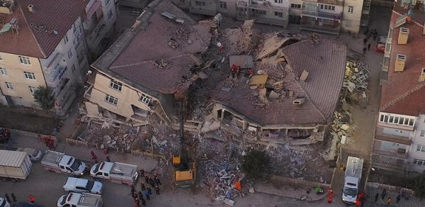 Türkiyədə zəlzələdə ölən və yaralananlar arasında Azərbaycan vətəndaşı yoxdur