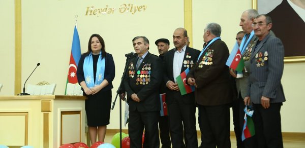 Pərvin Kərimzadənin növbəti görüşü də xoş ovqat və yüksək əhval-ruhiyyə ilə keçib - VİDEO